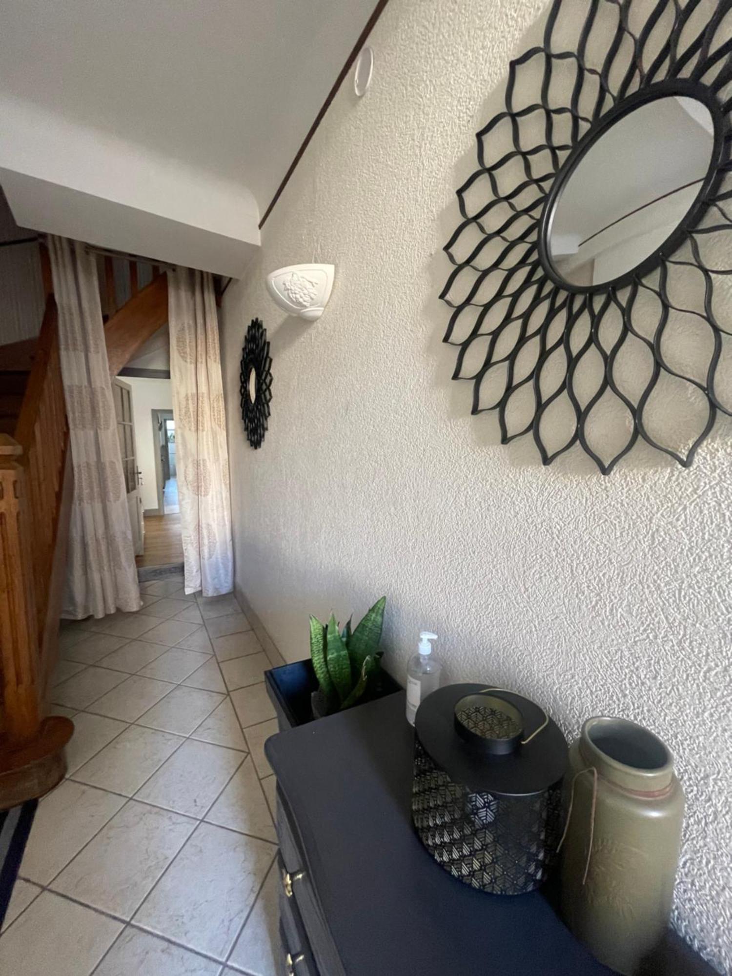 Appartement Moderne Centre Ville, 5 Personnes, 65 M2 Semur-en-Auxois Exterior photo