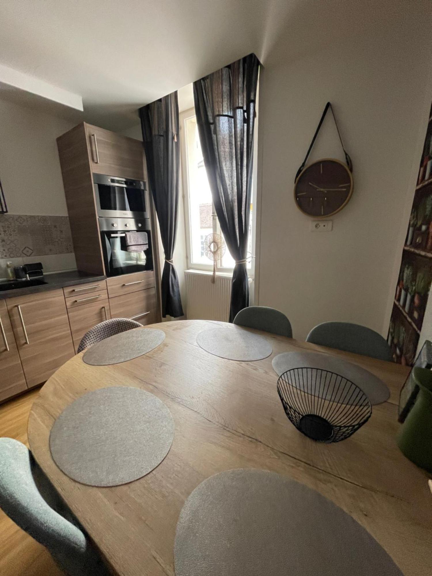 Appartement Moderne Centre Ville, 5 Personnes, 65 M2 Semur-en-Auxois Exterior photo