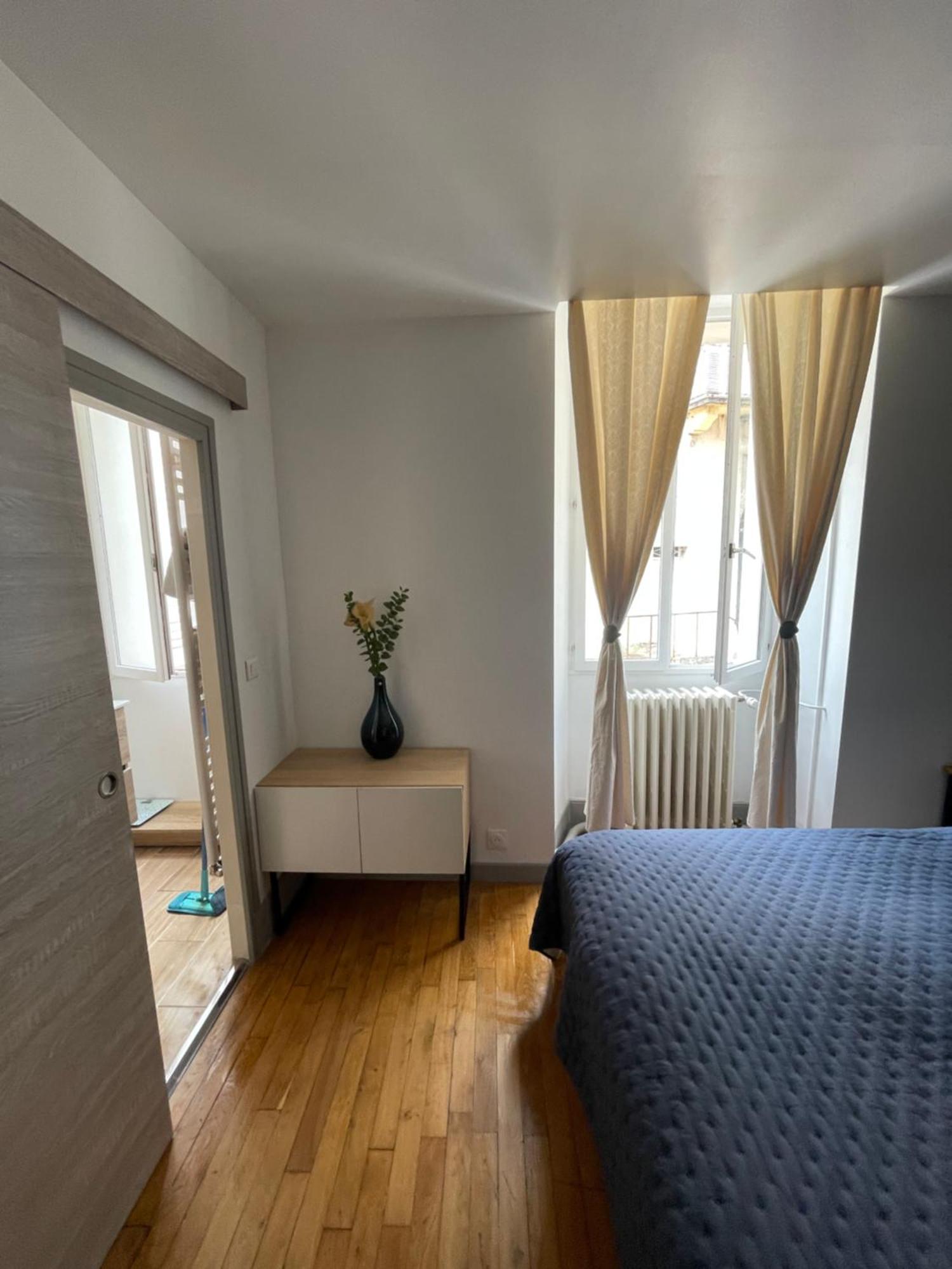 Appartement Moderne Centre Ville, 5 Personnes, 65 M2 Semur-en-Auxois Exterior photo