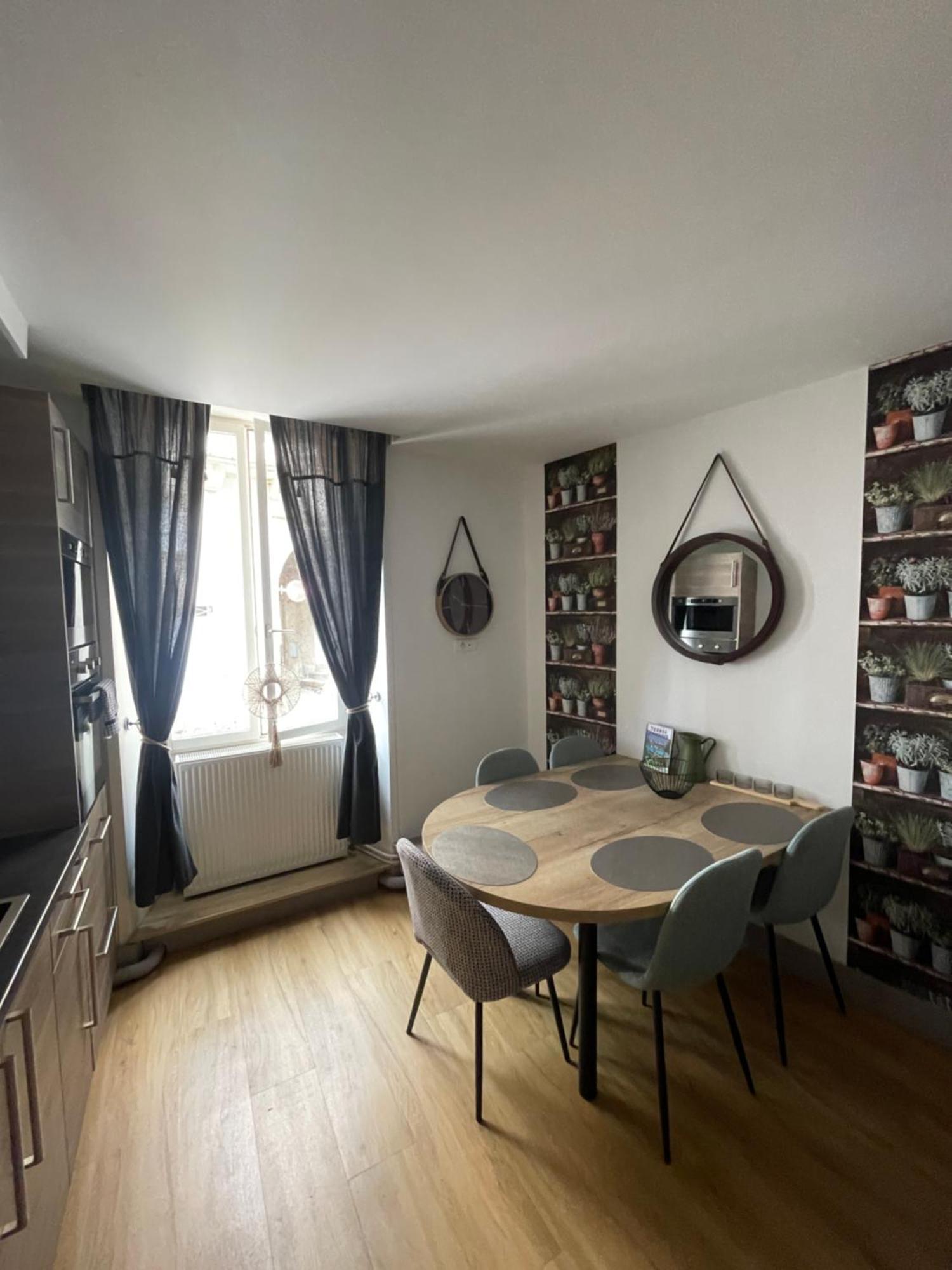 Appartement Moderne Centre Ville, 5 Personnes, 65 M2 Semur-en-Auxois Exterior photo